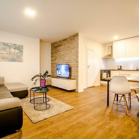 Central Apartments By Kovee براتسيلافا المظهر الخارجي الصورة