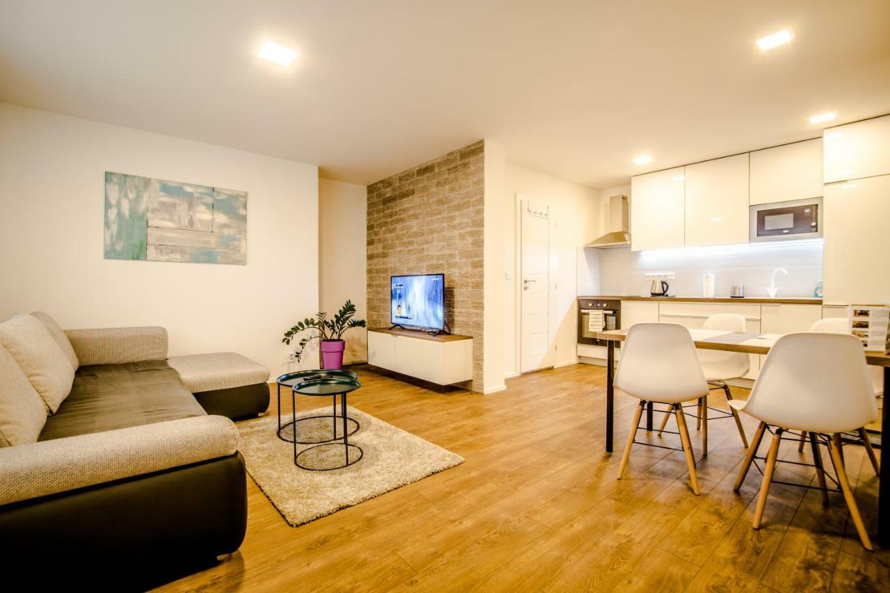 Central Apartments By Kovee براتسيلافا المظهر الخارجي الصورة